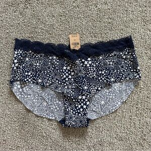 Victoria’s‎ Secret Hipster Panty from 04/2023 Size Large Blue/White
